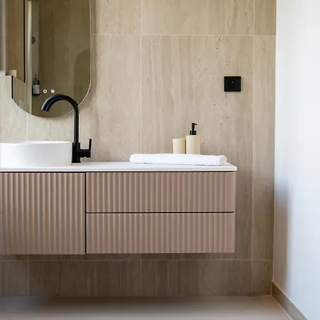 Arche - Maison Les Arcades Au Pied De La Gare De *